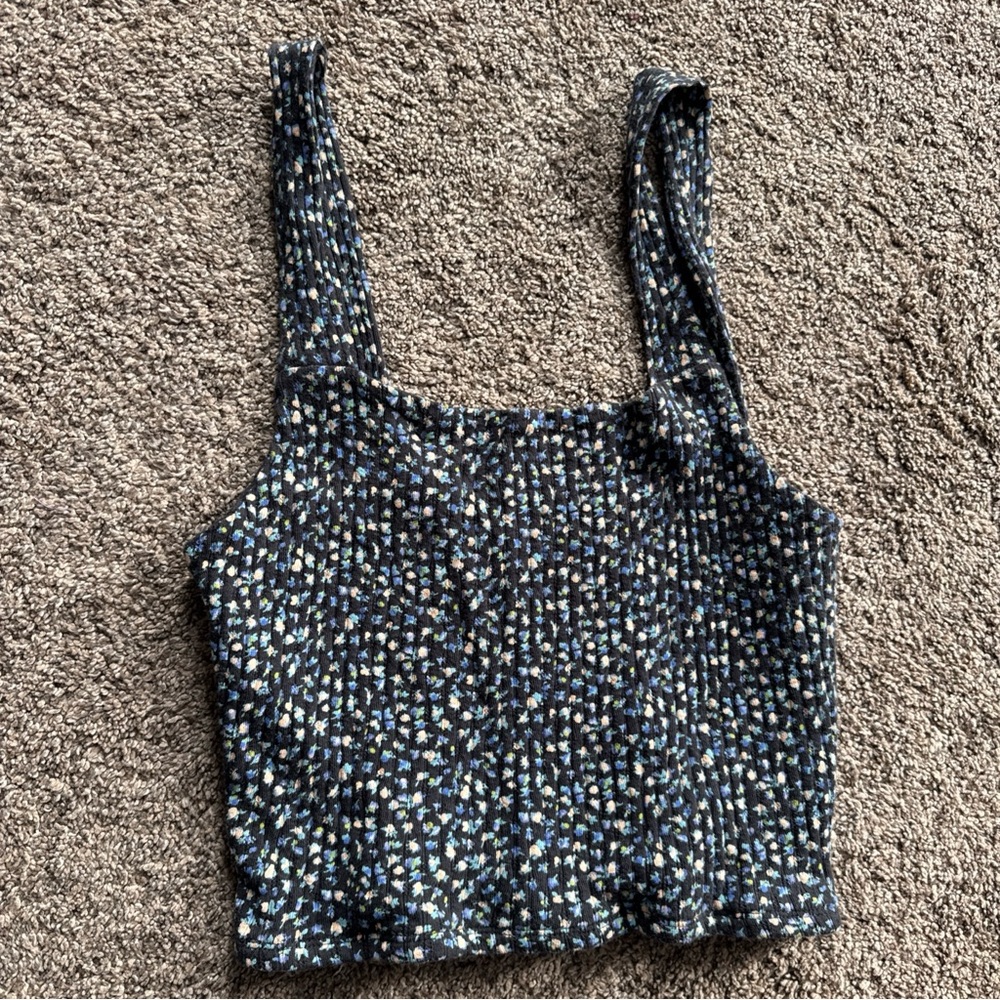 American Eagle Outfitters Black and Floral Ribbed Crop Top Womens Medium EUC